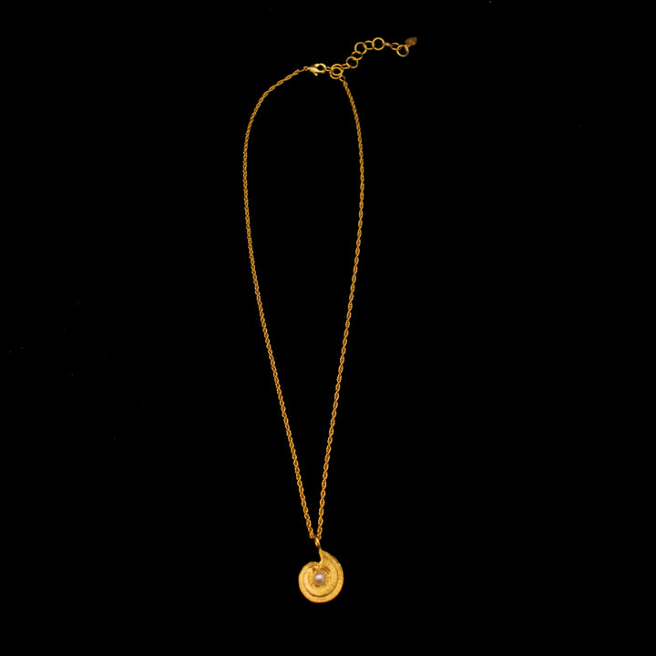 Fine Nautilus Shell Pendnat