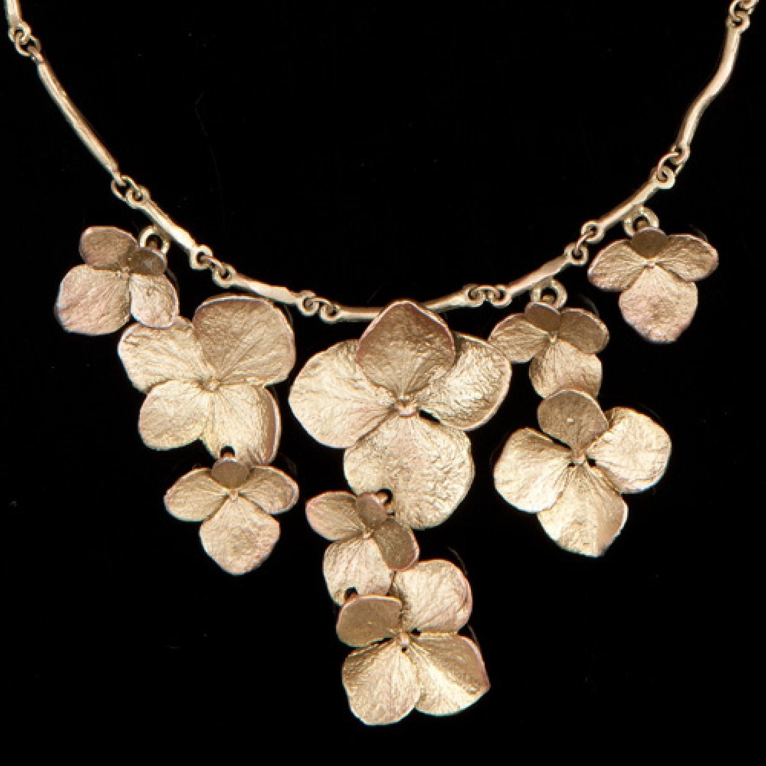 Hydrangea Necklace - Contour